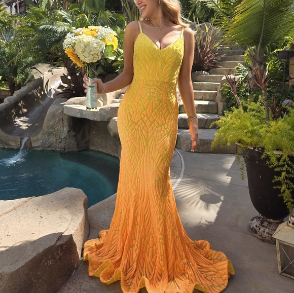 Jovani Formal Dress - Picture 2 of 4